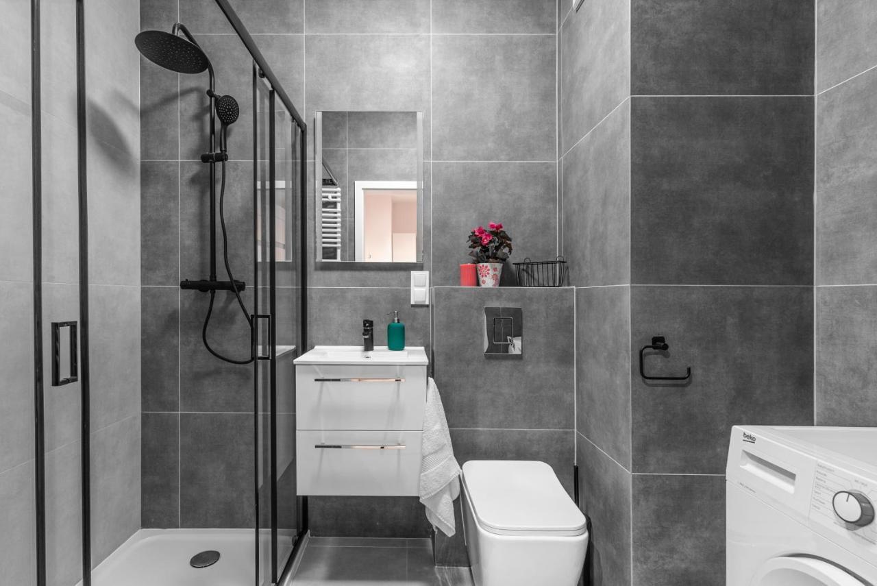 Homely Place Centrum - Stary Rynek - Parking Apartment